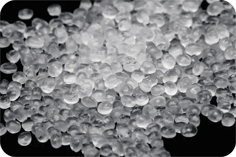 Transparent plastic pellets